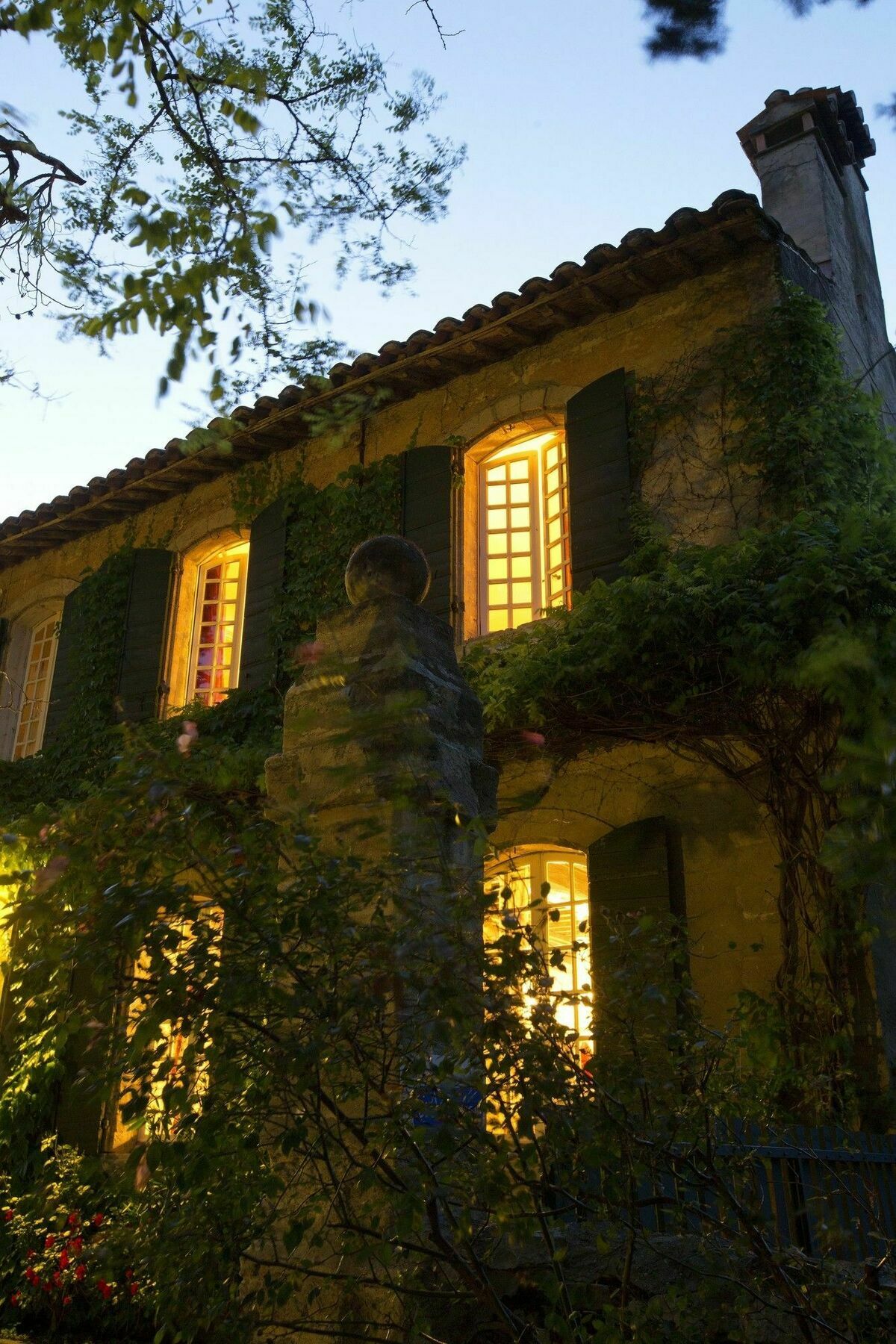 Les Gites Du Domaine De Rhodes Avignon Exterior photo