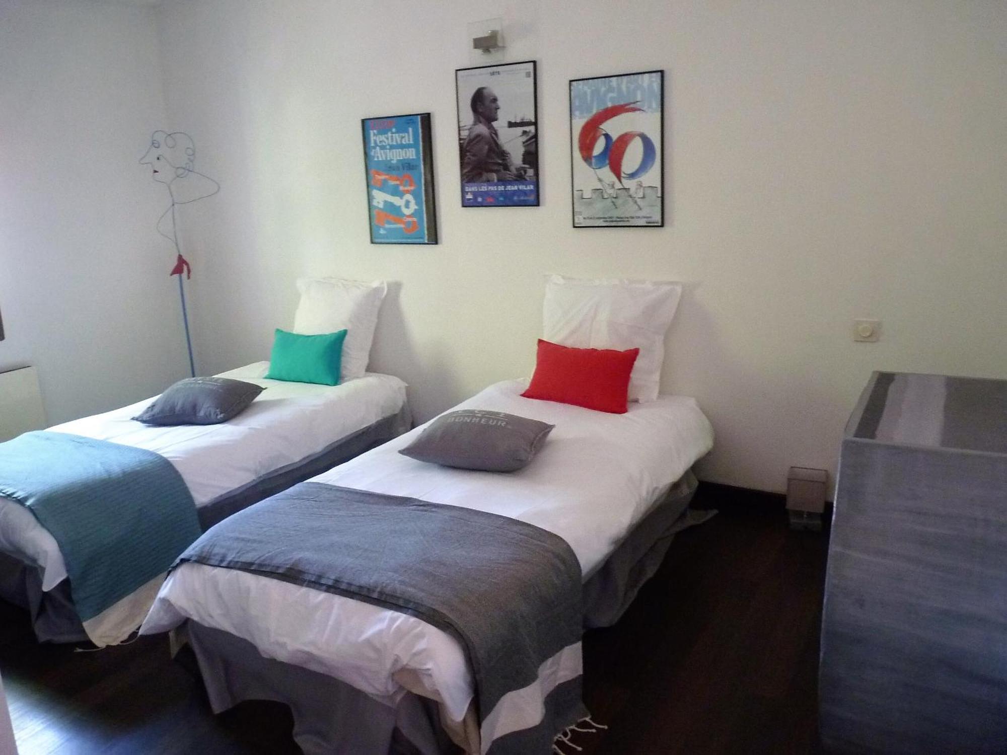 Les Gites Du Domaine De Rhodes Avignon Room photo